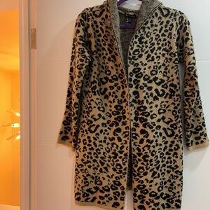 New no tag it’s a hoodie very comfortable Size Small never used